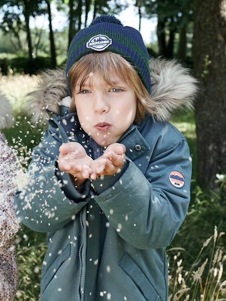 Parka com capuz, forro em sherpa e enchimento em poliéster reciclado, para menino AZUL ESCURO LISO COM MOTIVO+CASTANHO ESCURO LISO COM MOTIV+VERDE MEDIO LISO COM MOTIVO 