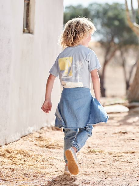 T-shirt com barco grande atrás, para menino azul-céu 