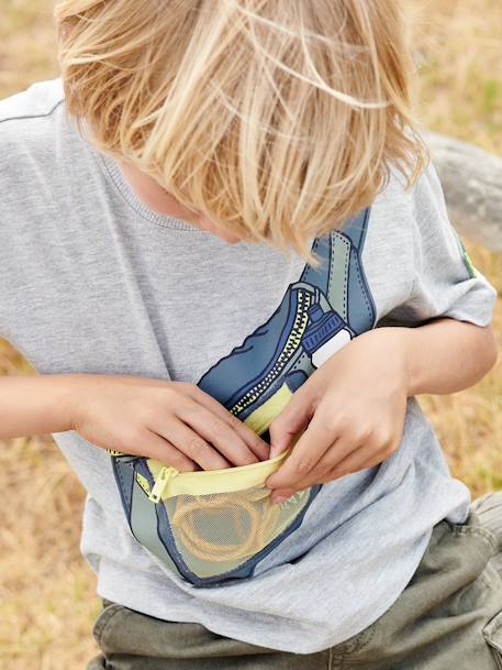 T-shirt estampada com bolsa de cintura a fingir e bolso com fecho, para menino cinza mesclado 