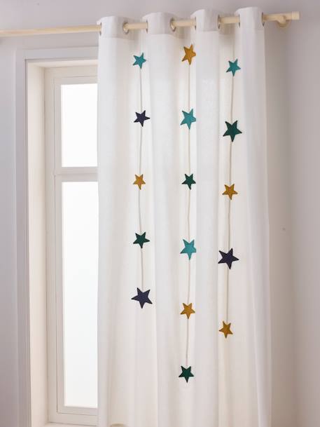 Cortinado translúcido, ilhós e grinalda com estrelas Cru+VERDE MEDIO LISO COM MOTIVO 